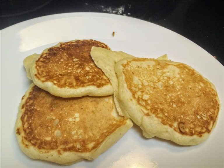 Fluffy Pancakes (Old Fashioned Style) - Busy Mom Recipes