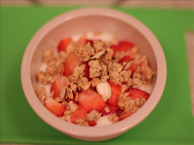 Parfait Recipe (Yogurt, Berries, and Granola) Busy Mom Recipes