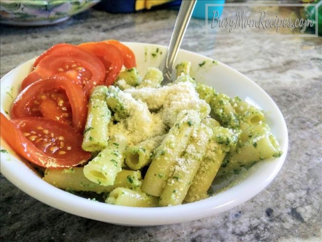 Pesto Sauce with Pasta and Tomatoes